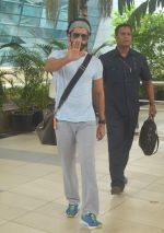 Farhan Akhtar snapped at airport on 20th Sept 2015